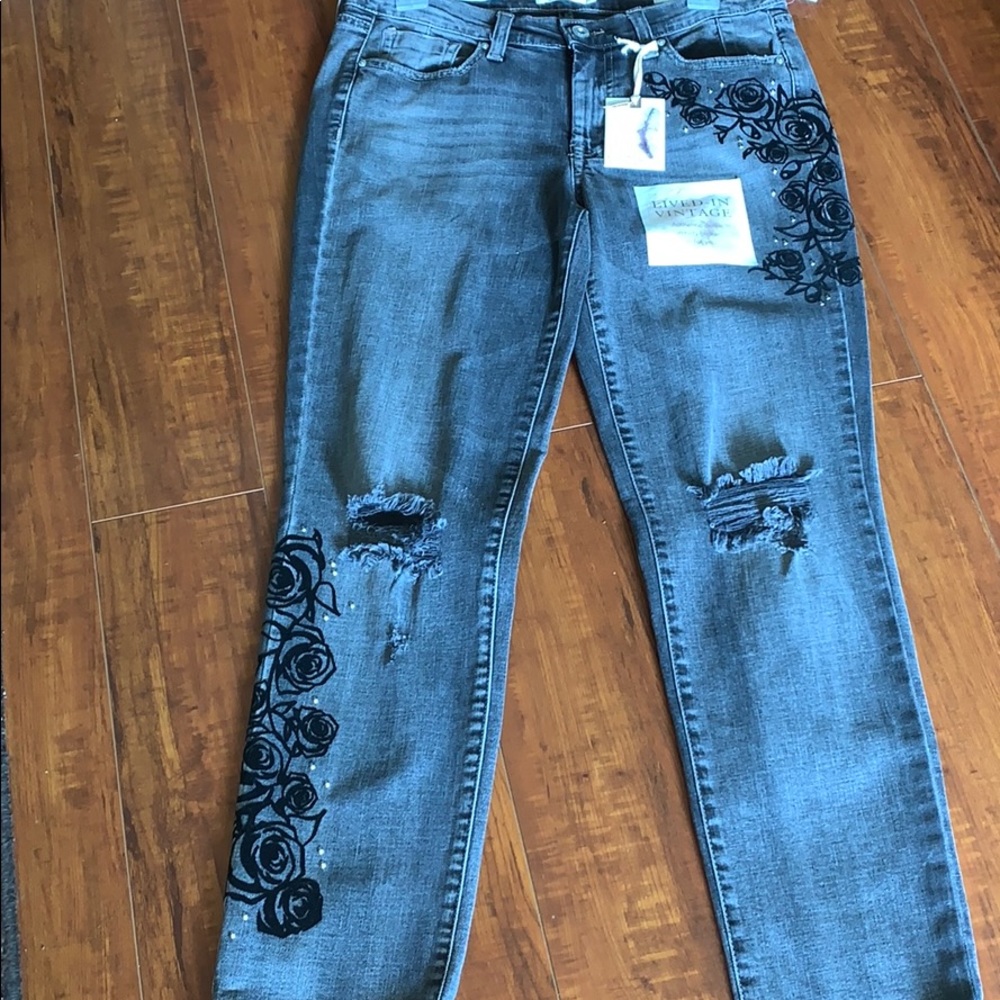 New vintage Jessica Simpson🖤